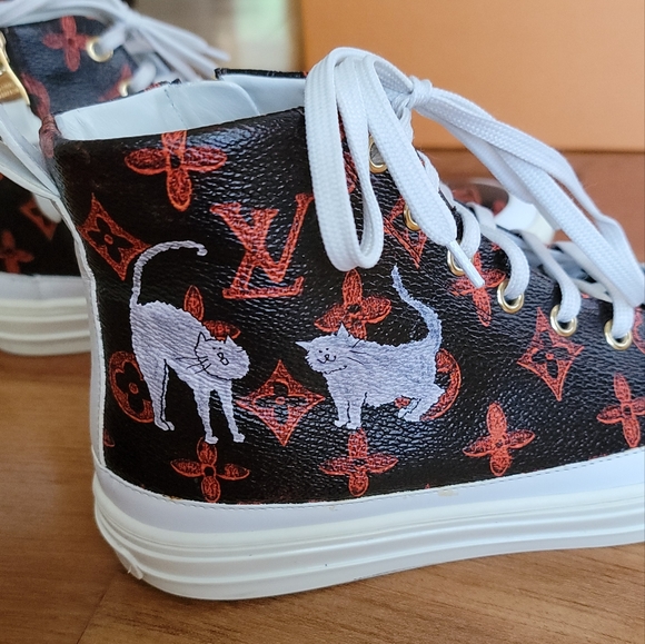 Louis Vuitton Catogram Stellar Sneakers - Picture 8 of 15